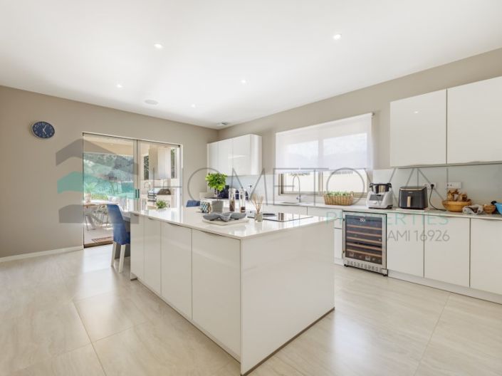 Image No.14-5 Bed House for sale