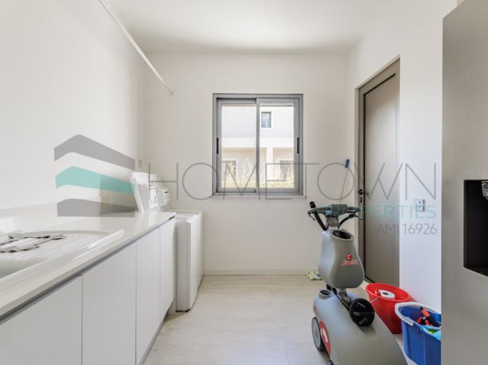 Image No.17-5 Bed House for sale