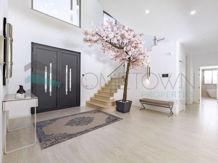 Image No.18-5 Bed House for sale