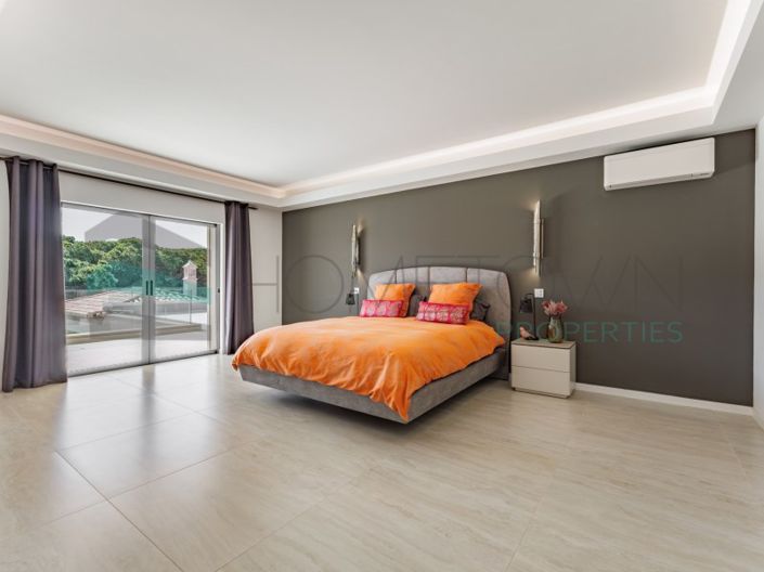 Image No.28-5 Bed House for sale