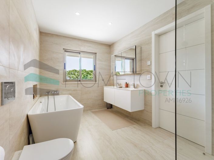 Image No.32-5 Bed House for sale