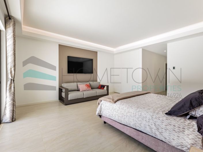 Image No.51-5 Bed House for sale