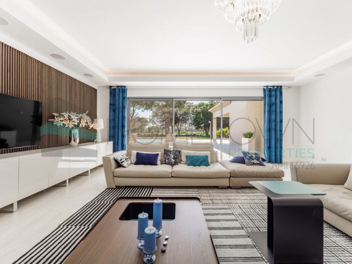 Image No.6-5 Bed House for sale