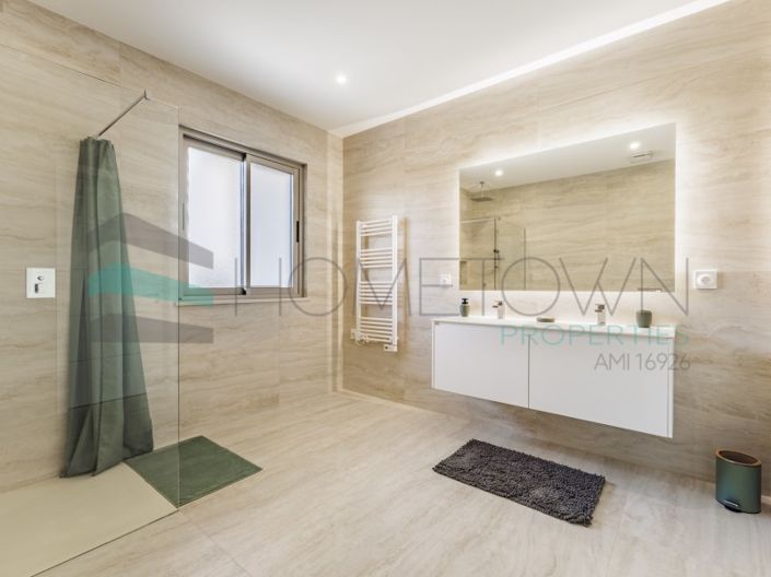 Image No.60-5 Bed House for sale