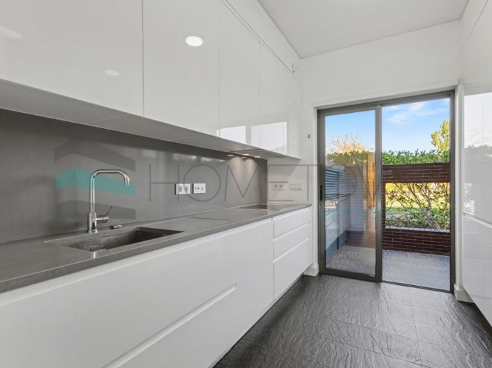 Image No.10-1 Bed Apartment for sale