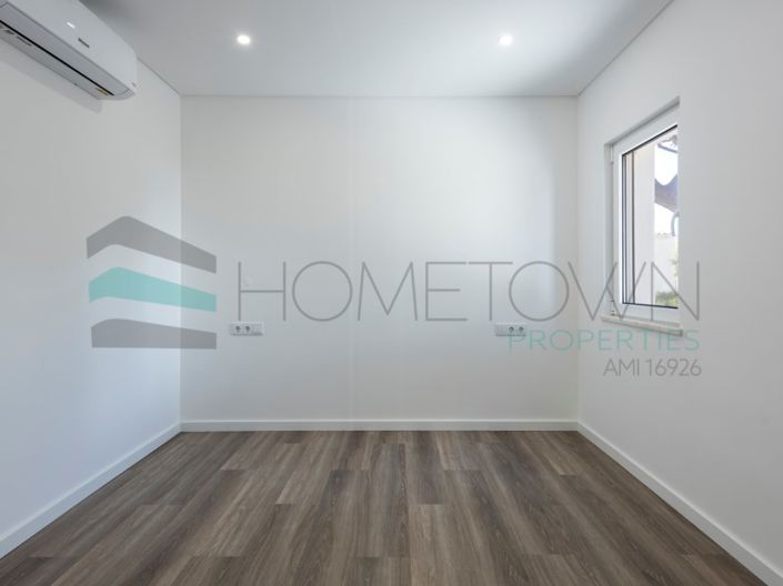 Image No.16-3 Bed House for sale