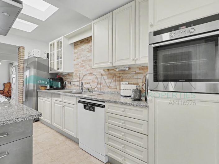 Image No.14-5 Bed House for sale