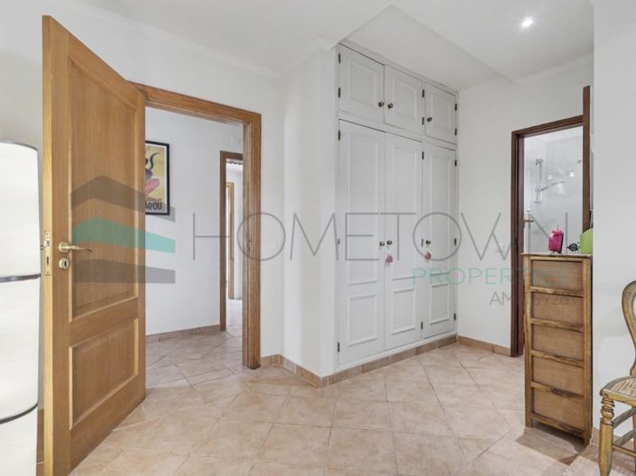 Image No.24-5 Bed House for sale