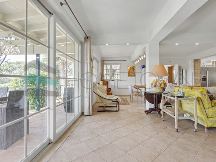 Image No.7-5 Bed House for sale