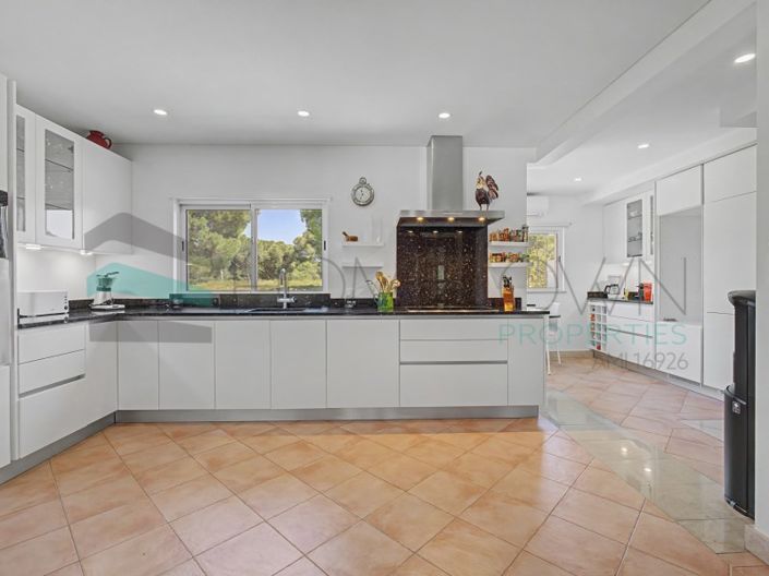 Image No.15-5 Bed House for sale