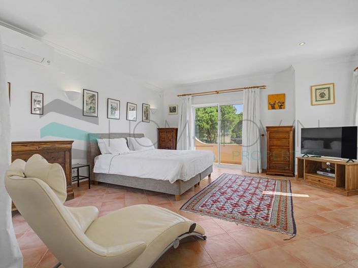 Image No.26-5 Bed House for sale