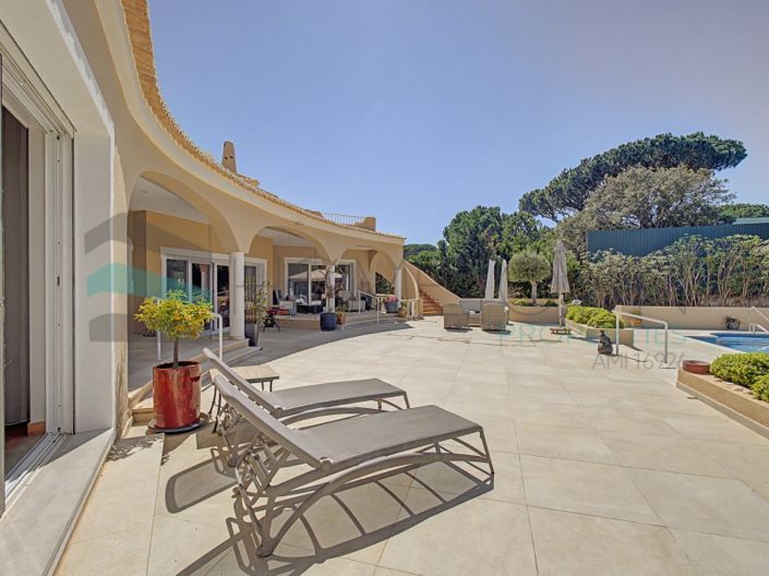 Image No.19-5 Bed House for sale