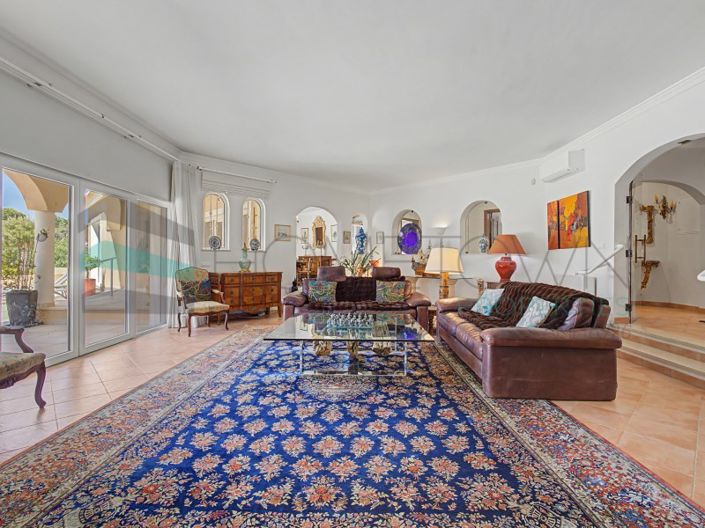 Image No.2-5 Bed House for sale