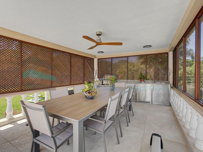 Image No.21-5 Bed House for sale