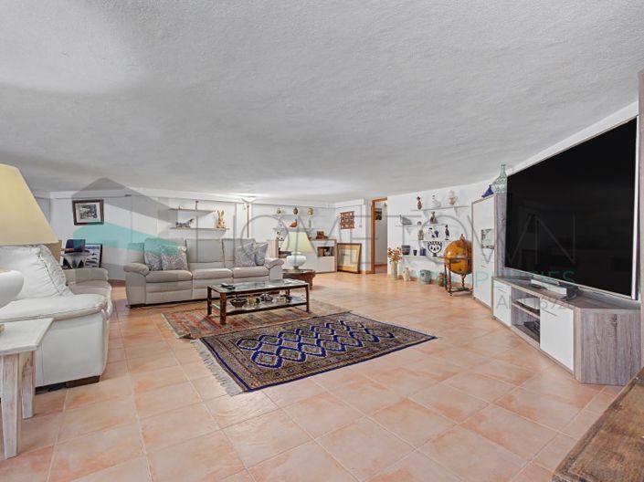 Image No.47-5 Bed House for sale