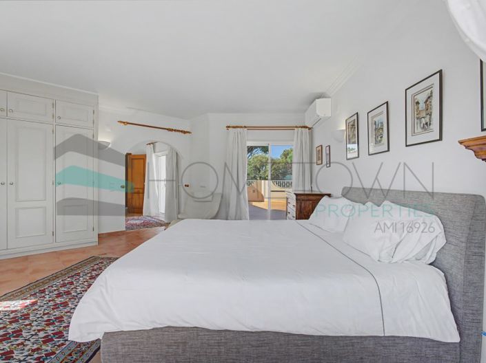 Image No.25-5 Bed House for sale