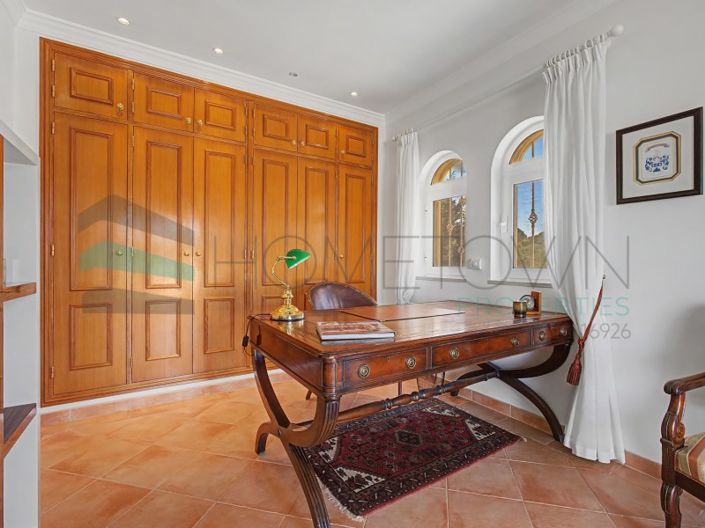 Image No.32-5 Bed House for sale