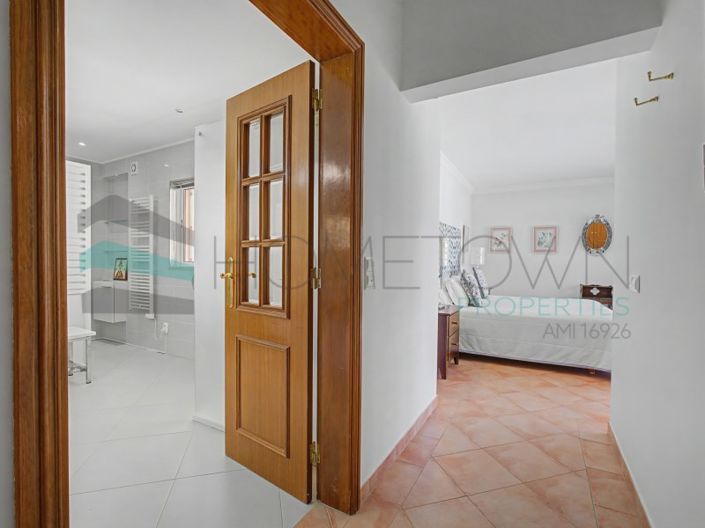 Image No.38-5 Bed House for sale