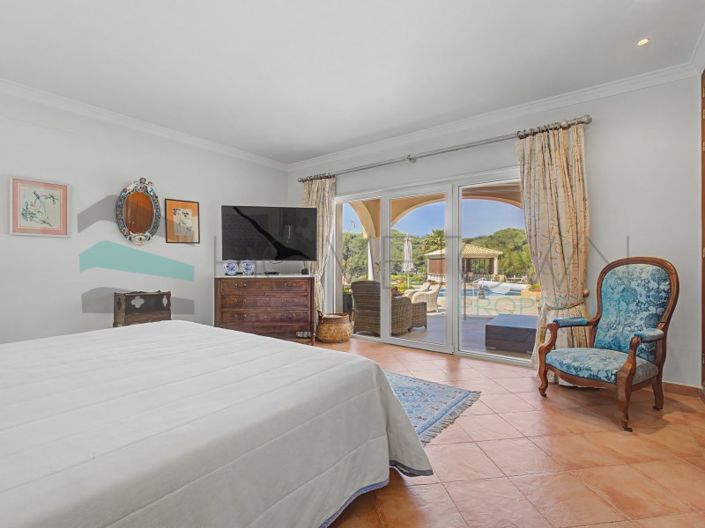 Image No.41-5 Bed House for sale