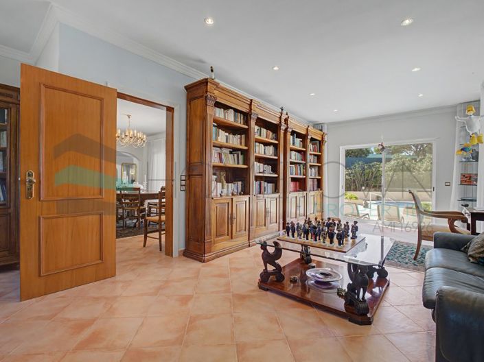 Image No.11-5 Bed House for sale