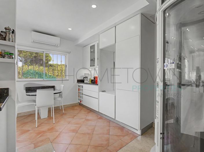 Image No.54-5 Bed House for sale