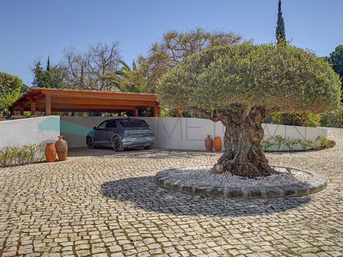 Image No.60-5 Bed House for sale