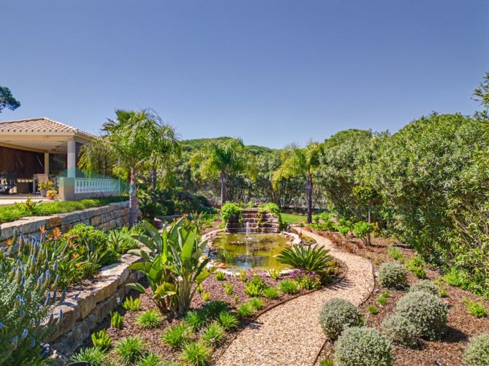 Image No.7-5 Bed House for sale