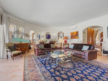 idabb9c301-0000-0500-0000-000018e56341