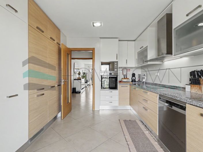 Image No.3-3 Bed Apartment for sale
