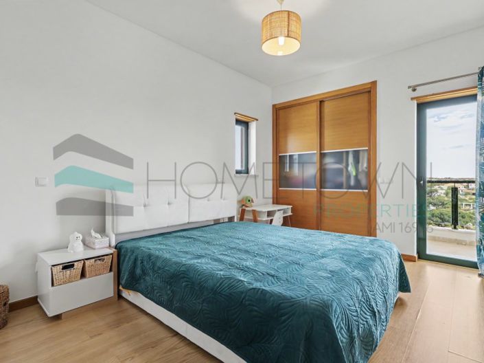 Image No.20-3 Bed Apartment for sale