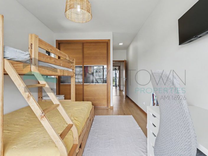 Image No.24-3 Bed Apartment for sale