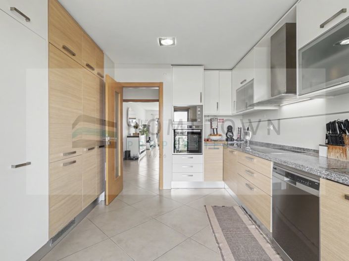 Image No.3-3 Bed Apartment for sale