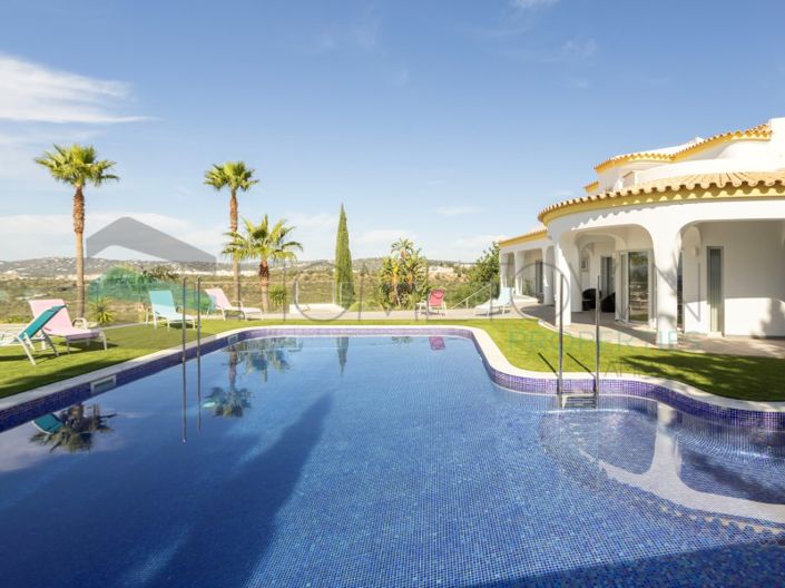 Image No.2-4 Bed House for sale