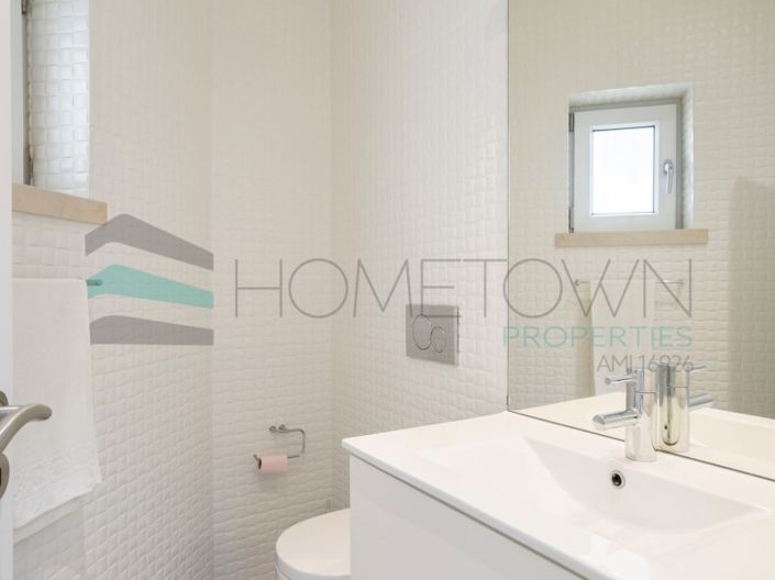 Image No.24-4 Bed House for sale