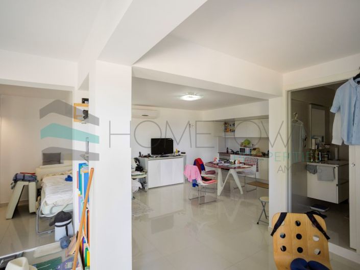 Image No.30-4 Bed House for sale