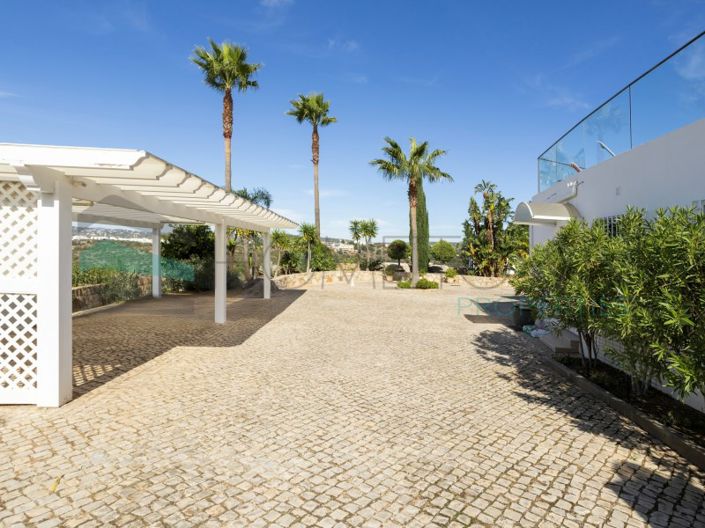 Image No.52-4 Bed House for sale