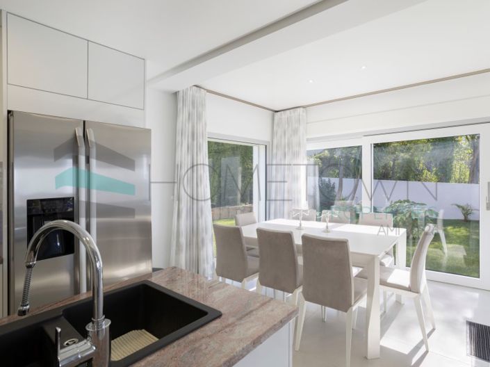 Image No.8-4 Bed House for sale