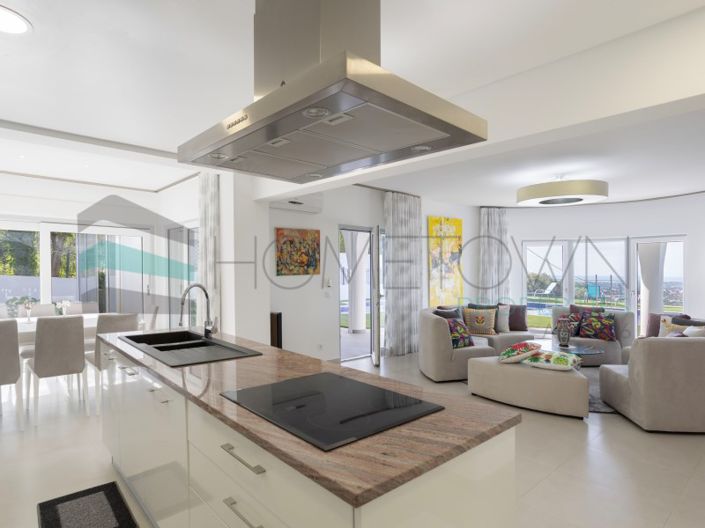 Image No.9-4 Bed House for sale