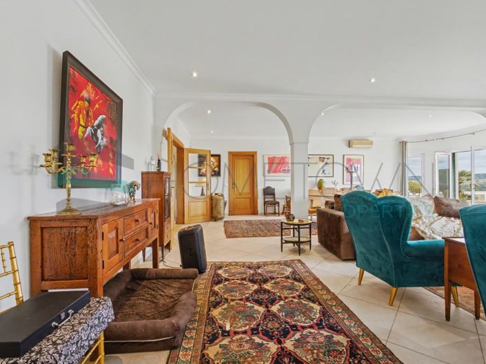 Image No.10-4 Bed House for sale