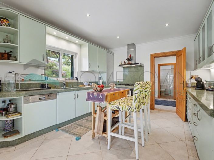 Image No.13-4 Bed House for sale