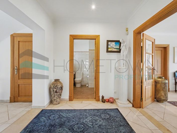 Image No.16-4 Bed House for sale