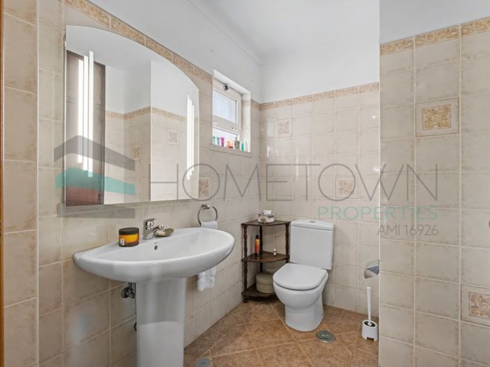 Image No.17-4 Bed House for sale