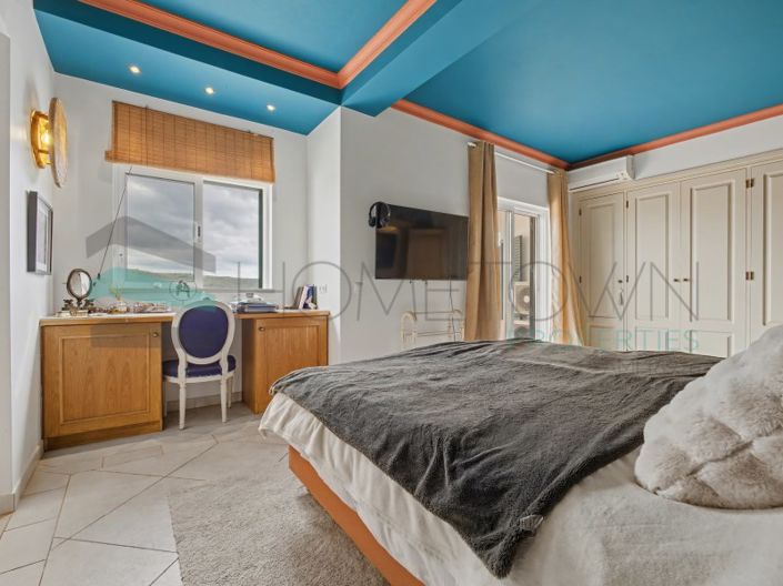 Image No.20-4 Bed House for sale