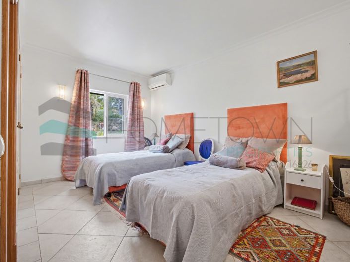 Image No.28-4 Bed House for sale