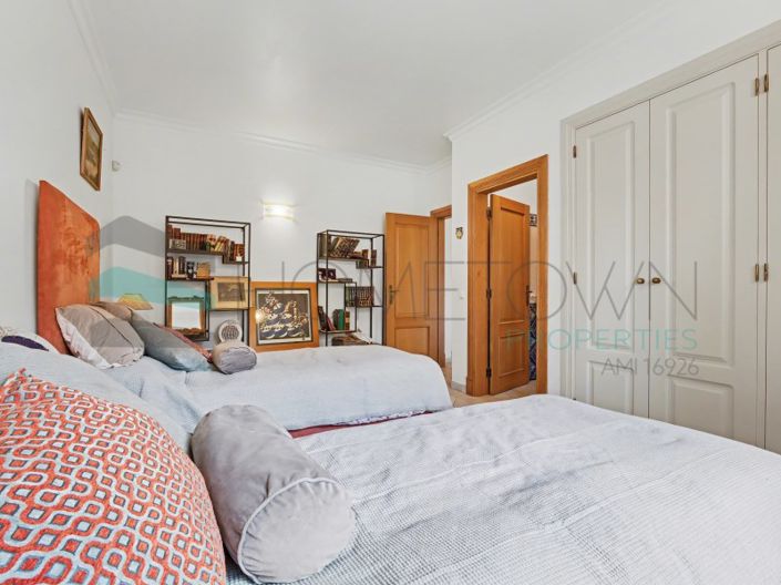 Image No.30-4 Bed House for sale