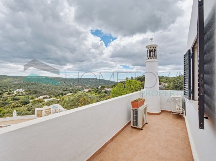 Image No.40-4 Bed House for sale