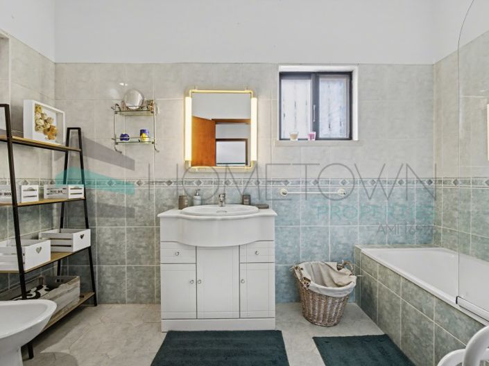 Image No.47-4 Bed House for sale