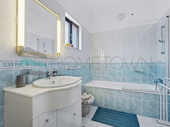 Image No.48-4 Bed House for sale