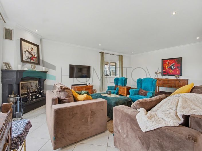 Image No.7-4 Bed House for sale