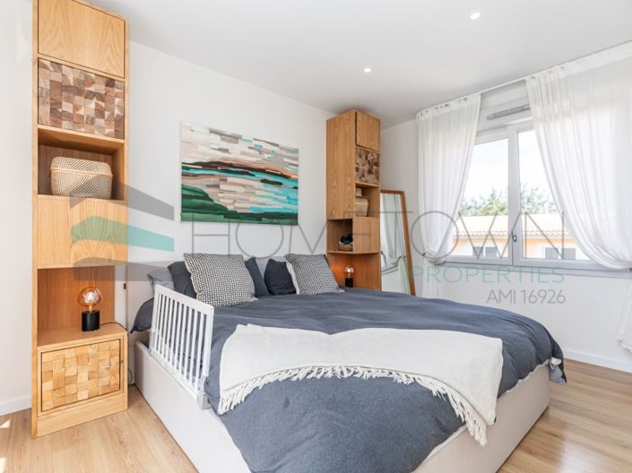 Image No.10-3 Bed House for sale